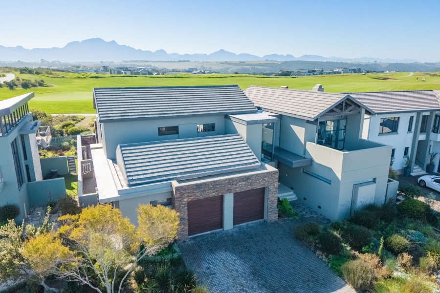 5 Bedroom Property for Sale in Oubaai Western Cape